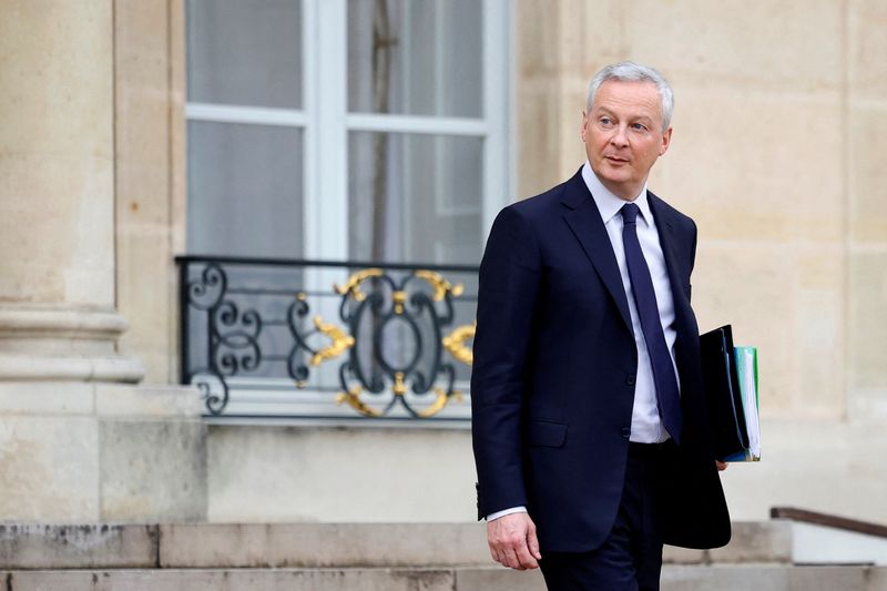 &copy; Reuters. FILE PHOTO: French Minister for Economy, Finance, Industry and Digital Security Bruno Le Maire leaves following the weekly cabinet meeting at the Elysee Palace in Paris, France, February 15, 2023. REUTERS/Sarah Meyssonnier/File Photo