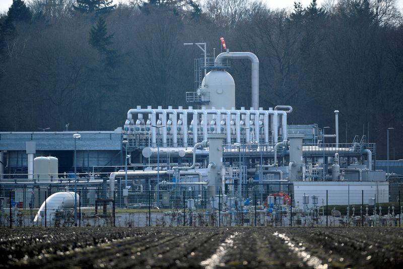 &copy; Reuters. FILE PHOTO: The Astora natural gas depot, which is the largest natural gas storage in Western Europe, is pictured in Rehden, Germany, March 16, 2022. Astora is part of the Gazprom Germania Group. REUTERS/Fabian Bimmer/File Photo