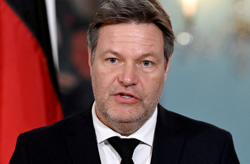 &copy; Reuters. FILE PHOTO: German Economy Minister Robert Habeck speaks to the media with U.S. Secretary of State Antony Blinken prior to meetings at the State Department in Washington, U.S., on February 7, 2023. Olivier Douliery/Pool via REUTERS/File Photo