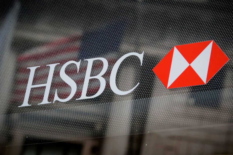 &copy; Reuters. FILE PHOTO: HSBC's logo is seen on a branch bank in the financial district in New York, U.S., August 7, 2019. REUTERS/Brendan McDermid