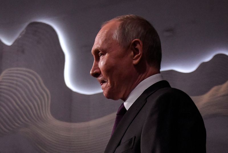 &copy; Reuters. Photo d'archives du président russe Vladimir Poutine lors d'un sommet à Astana, au Kazakhstan, prise le 14 octobre 2022/REUTERS/Turar Kazangapov