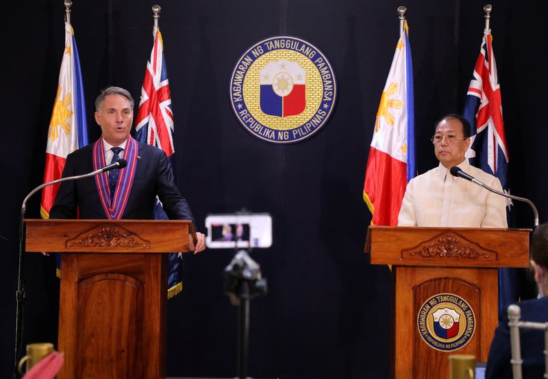 © Reuters. Australian Deputy Prime Minister and Defense Minister Richard Marles speaks during a news conference with Philippines Defense Secretary Carlito Galvez Jr. at Camp Aguinaldo, in Quezon City, Metro Manila, Philippines, February 22, 2023. Department of National Defense/Handout via REUTERS