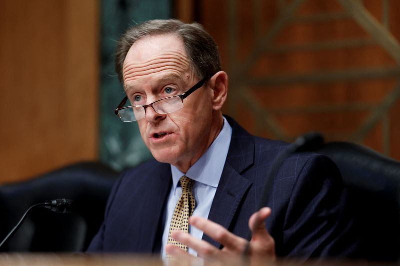 &copy; Reuters. FILE PHOTO: U.S. Senator Patrick Toomey (R-PA) questions Securities and Exchange Commission (SEC) Chairman Gary Gensler, during a Senate Banking, Housing and Urban Affairs Committee oversight hearing on Capitol Hill in Washington, U.S., September 15, 2022