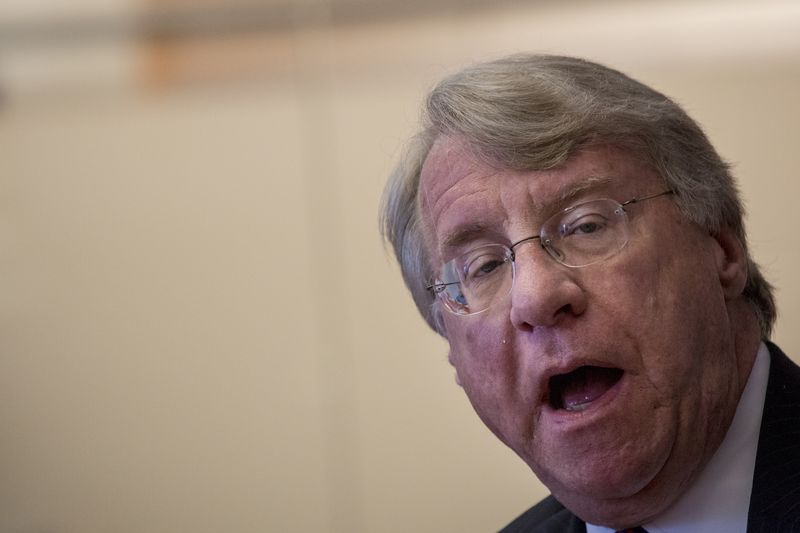 &copy; Reuters. FILE PHOTO: Kynikos Associates LP Founder and Managing Partner Jim Chanos speaks during the Reuters 2014 China Summit in New York, October 28, 2014. REUTERS/Brendan McDermid (UNITED STATES - Tags: BUSINESS)