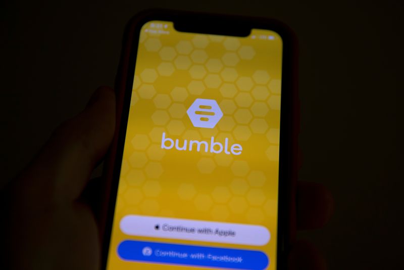 &copy; Reuters. FILE PHOTO: The Bumble Inc. (BMBL) app is shown on an Apple iPhone in this photo illustration as the dating app operator made its debut IPO on the Nasdaq stock exchange February 11, 2021.       REUTERS/Mike Blake/Illustration/File Photo