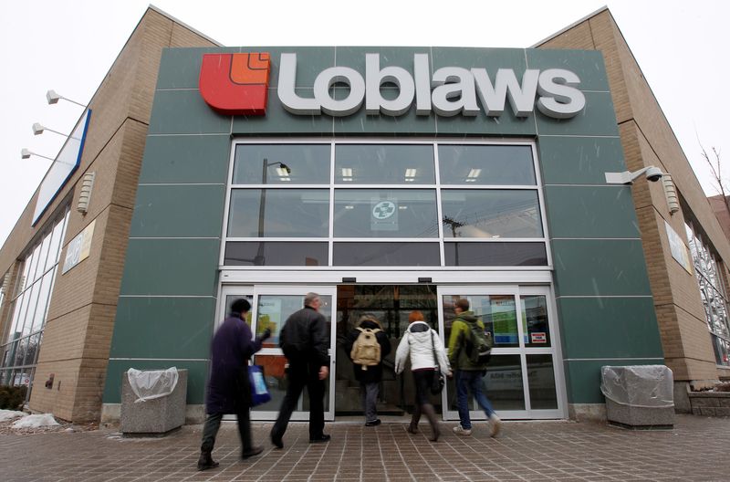 &copy; Reuters. FILE PHOTO: A Loblaws store is pictured in Ottawa February 24, 2011.   REUTERS/Chris Wattie 