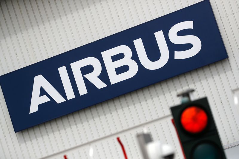 &copy; Reuters. FILE PHOTO: The logo of Airbus is pictured at the entrance of the Airbus facility in Bouguenais, near Nantes, France, July 2, 2020. REUTERS/Stephane Mahe
