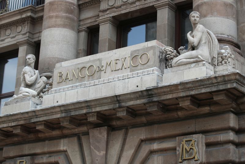 &copy; Reuters. FILE PHOTO: The logo of Mexico's Central Bank (Banco de Mexico) is seen at its building in downtown Mexico City, Mexico August 9, 2022. REUTERS/Henry Romero