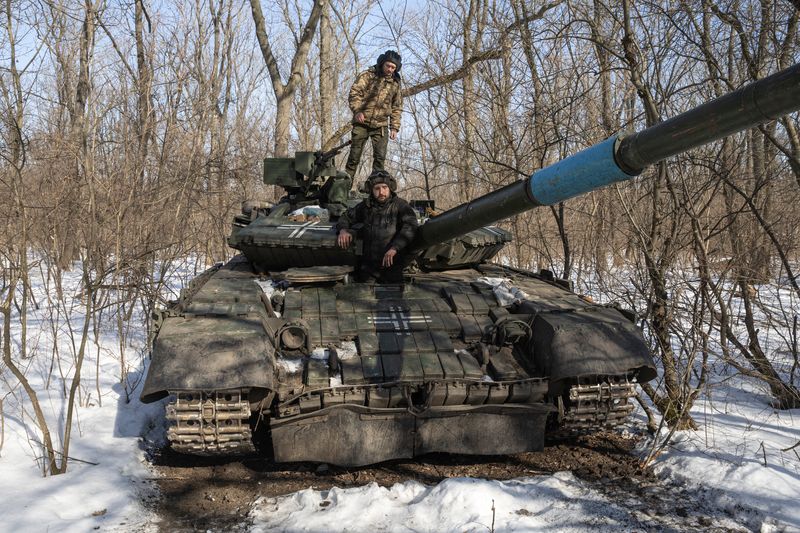 &copy; Reuters. Ukrainian servicemen of the 17th Independent Tanks Brigade are seen atop of a T-64 tank, as Russia's attack on Ukraine continues, near the frontline town of Bakhmut, Donetsk region, Ukraine February 23, 2023. REUTERS/Marko Djurica  