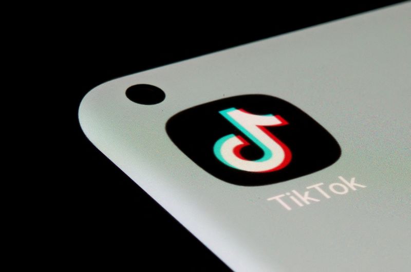 &copy; Reuters. FILE PHOTO: TikTok app is seen on a smartphone in this illustration taken, July 13, 2021. REUTERS/Dado Ruvic/Illustration