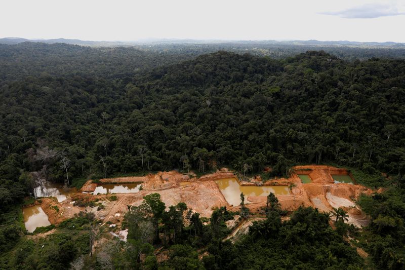 © Reuters. Garimpo ilegal é vista na terra indígena Yanomami, em Roraima
11/02/2023
REUTERS/Amanda Perobelli