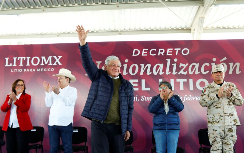 &copy; Reuters. FILE PHOTO: Mexico's President Andres Manuel Lopez Obrador waves during an event to sign a decree for the nationalization of lithium, in Bacadehuachi, state of Sonora, Mexico February 18, 2023. Mexico's Presidency/Handout via REUTERS 
