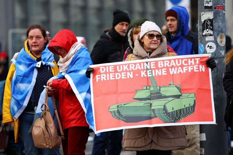 Manifestation à Berlin contre la fourniture d'armes à l'Ukraine