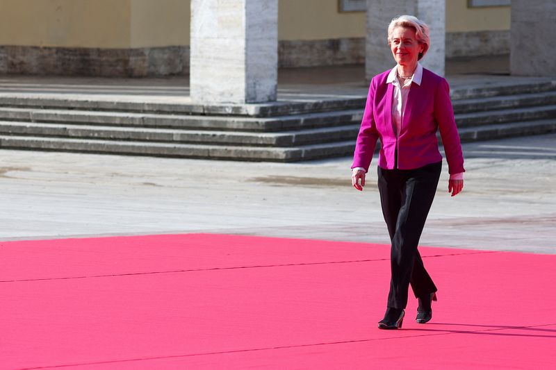 Von der Leyen lundi à Londres pour discuter du protocole nord-irlandais