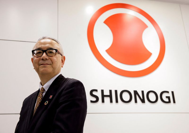 &copy; Reuters. FILE PHOTO: President and CEO of Shionogi & Co Ltd Isao Teshirogi poses for a photograph during an interview with Reuters in Tokyo, Japan February 24, 2023. REUTERS/Androniki Christodoulou