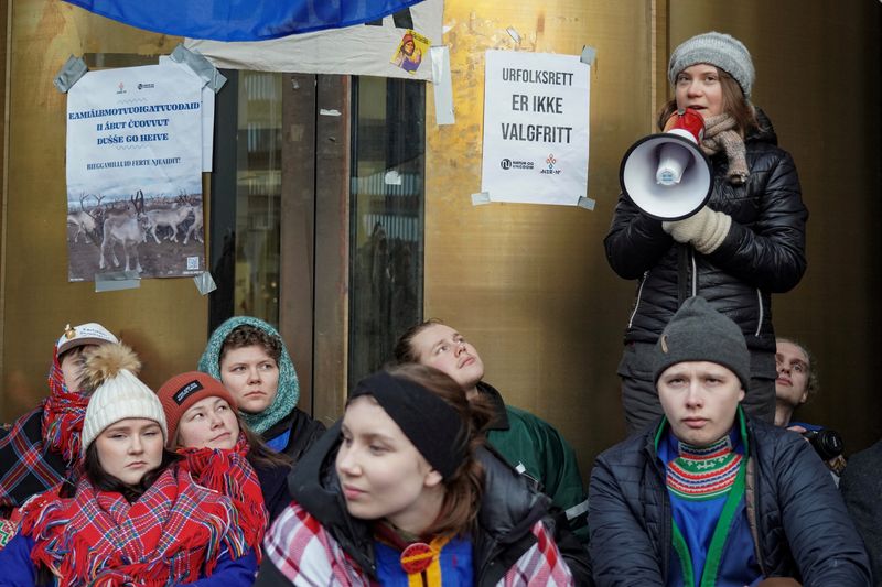 グレタさんら、ノルウェー風力発電巡り抗議　先住民の人権を侵害