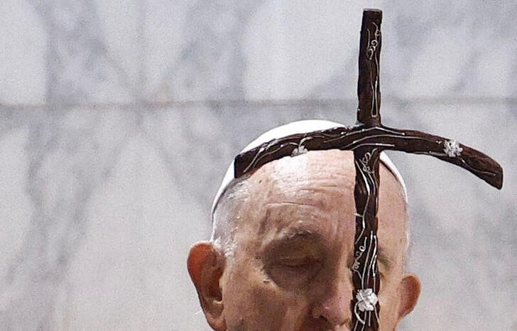 &copy; Reuters. Imagen de archivo del Papa Francisco durante la celebración del Miércoles de Ceniza en la Basílica de Santa Sabina en Roma, Italia. 22 febrero 2023. REUTERS/Guglielmo Mangiapane