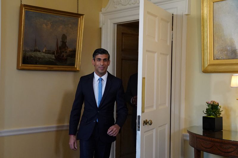 &copy; Reuters. El primer ministro británico, Rishi Sunak, se reúne con el presidente sudafricano, Cyril Ramaphosa, en el número 10 de Downing Street, en Londres, antes de una reunión bilateral durante su visita de Estado al Reino Unido. 23 de noviembre, 2022. Stefan