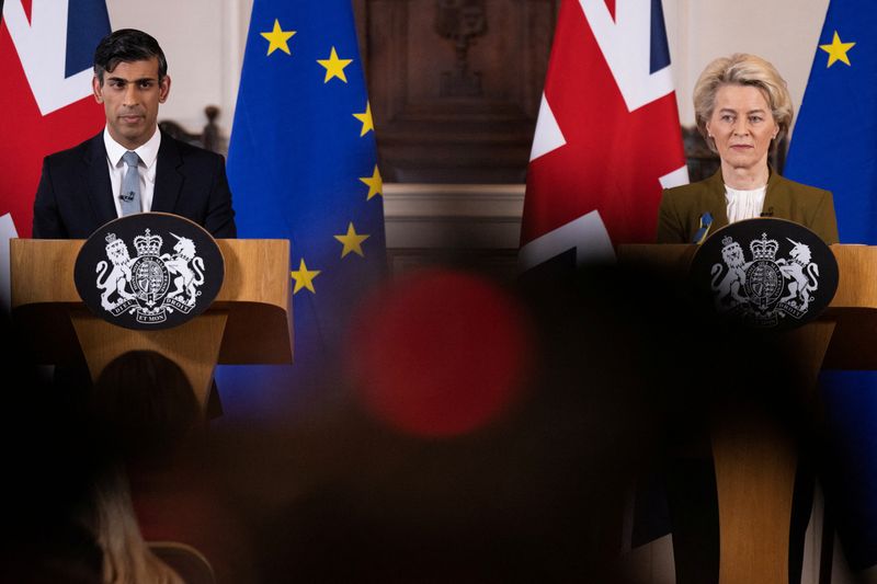 &copy; Reuters. British Prime Minister Rishi Sunak and European Commission President Ursula von der Leyen hold a news conference at Windsor Guildhall, Britain, February 27, 2023. Dan Kitwood/Pool via REUTERS