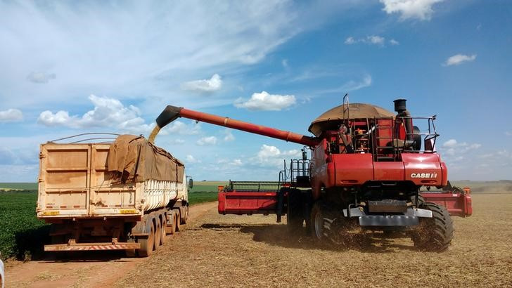 Lula dice que gobierno de Brasil retomará política de precios mínimos para la agricultura