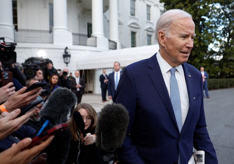 &copy; Reuters. FILE PHOTO: U.S. President Joe Biden departs the White House after speaking with the media in Washington, U.S., February 24, 2023. REUTERS/Evelyn Hockstein