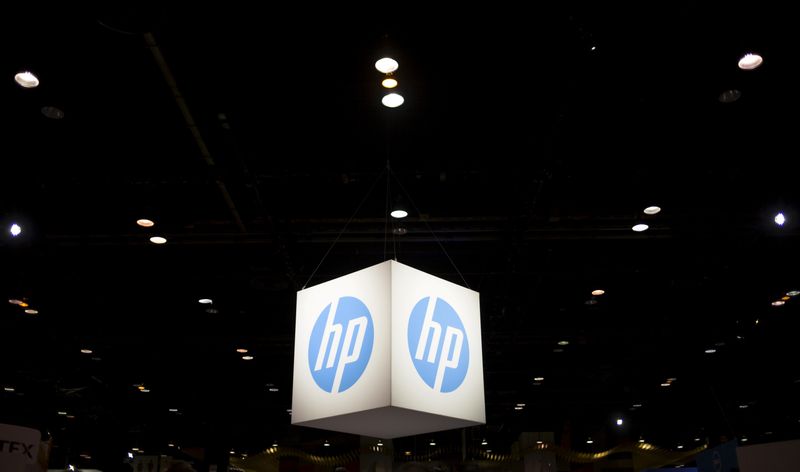 &copy; Reuters. FILE PHOTO: The Hewlett-Packard (HP) logo is seen as part of a display at the Microsoft Ignite technology conference in Chicago, Illinois, May 4, 2015. REUTERS/Jim Young/File Photo   