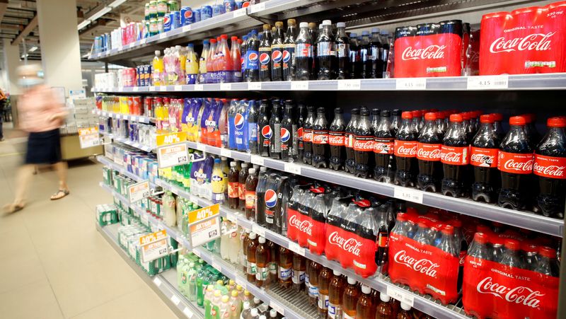 &copy; Reuters. FILE PHOTO: Various soft drinks are displayed at a supermarket of Swiss retail group Migros, as the spread of the coronavirus disease (COVID-19) continues, in Zurich, Switzerland June 24, 2020. REUTERS/Arnd Wiegmann