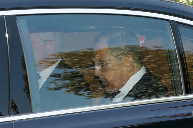 &copy; Reuters. El ministro de Asuntos Exteriores ruso, Serguéi Lavrov, llega para entrar en la Casa Hyderabad, sede de una reunión bilateral, antes de la reunión de ministros de Asuntos Exteriores del G20 en Nueva Delhi, India, 1 de marzo de 2023. REUTERS/Francis Mas