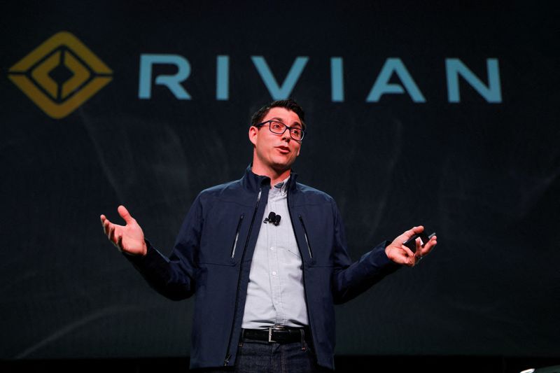 &copy; Reuters. FILE PHOTO: R.J. Scaringe, Rivian's 35-year-old CEO, introduces his company's R1T all-electric pickup and all-electric R1S SUV at Los Angeles Auto Show in Los Angeles, California, U.S. November 27, 2018.  REUTERS/Mike Blake