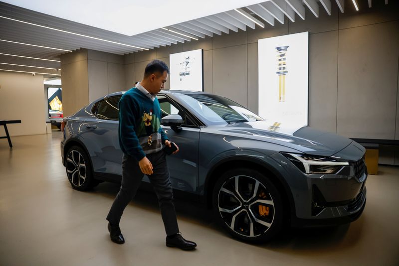 &copy; Reuters. FILE PHOTO: The Polestar 2 electric car is displayed at a company store in Shanghai, China March 8, 2021. REUTERS/Aly Song