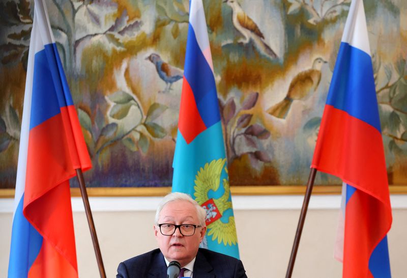 &copy; Reuters. El Viceministro de Relaciones Exteriores de Rusia, Sergei Riabkov, asiste a una conferencia de prensa en la Misión de Rusia después de su discurso en la Conferencia sobre Desarme de las Naciones Unidas en Ginebra, Suiza, el 2 de marzo de 2023. REUTERS/D