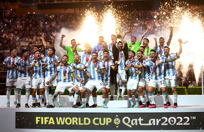 &copy; Reuters. Seleção argentina comemora conquista da Copa do Mundo no Catar
18/12/2022 
REUTERS/Carl Recine