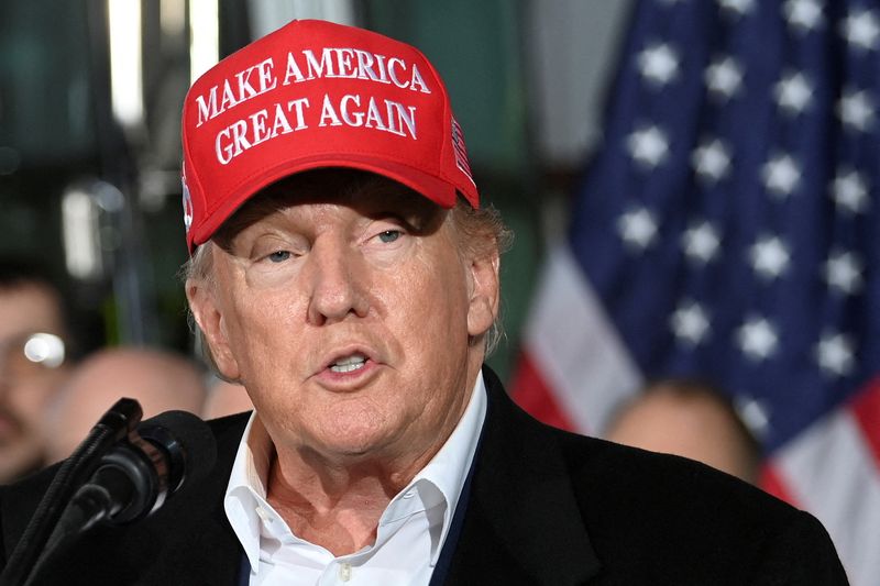 &copy; Reuters. FILE PHOTO: Former U.S. President Donald Trump speaks about the recent derailment of a train carrying hazardous waste, during an event at a fire station in East Palestine, Ohio, U.S., February 22, 2023. REUTERS/Alan Freed