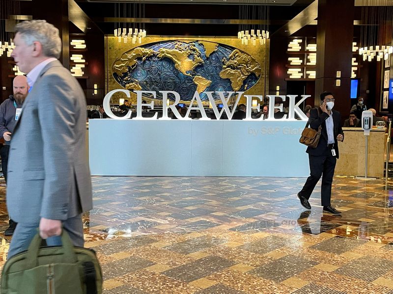 &copy; Reuters. FILE PHOTO: Signage for the CERAWeek energy conference is displayed at the entrance of the Hilton Americas-Houston, in Houston, Texas, U.S. March 9, 2022. REUTERS/Sabrina Valle/File Photo