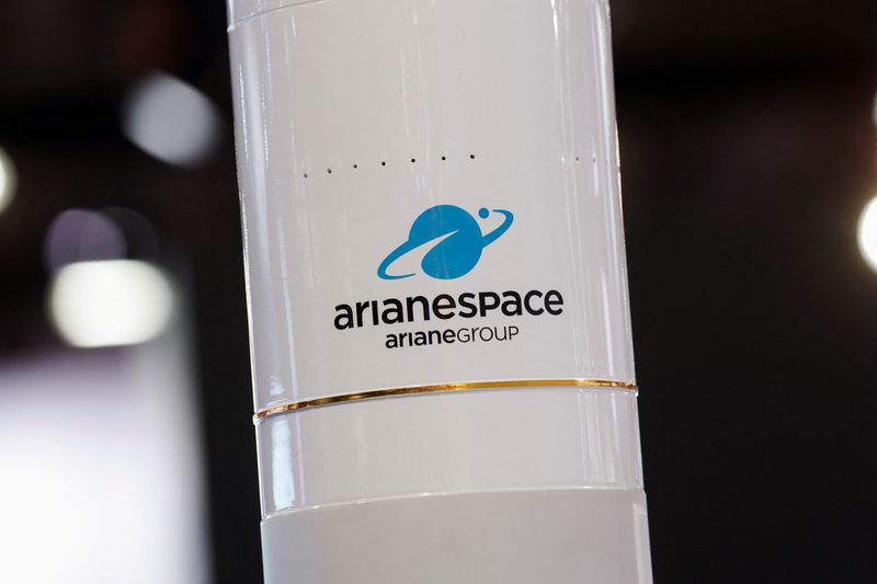 &copy; Reuters. Un logo d'Arianespace au centre d'exposition de la Porte de Versailles à Paris, France. /Photo prise le 17 juin 2022/REUTERS/Benoît Tessier