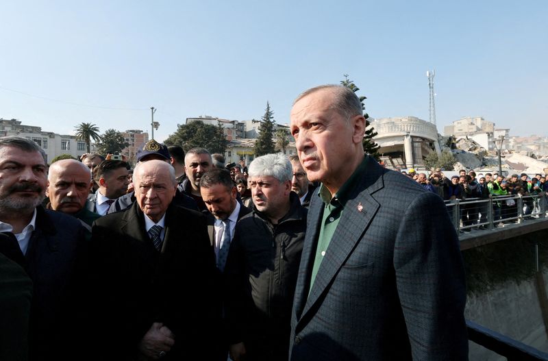 &copy; Reuters. أردوغان يزور أنطاكية بإقليم هاتاي التركي بعد الزلزال المدمر في صورة بتاريخ 20 فبراير شباط 2023. صورة من المكتب الإعلامي للرئاسة التركية محظور 