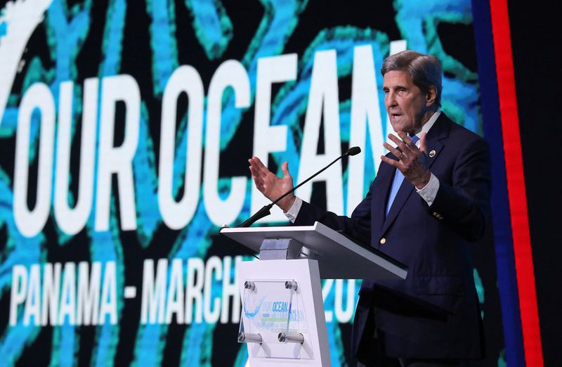 &copy; Reuters. FILE PHOTO: U.S. Special Envoy for Climate John Kerry speaks during the 2023 Our Ocean Conference, in Panama City, Panama March 2, 2023. REUTERS/Aris Martinez