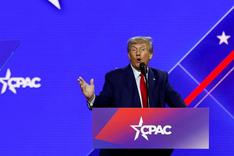 At right-wing CPAC forum, Trump shows why he'll be tough to topple