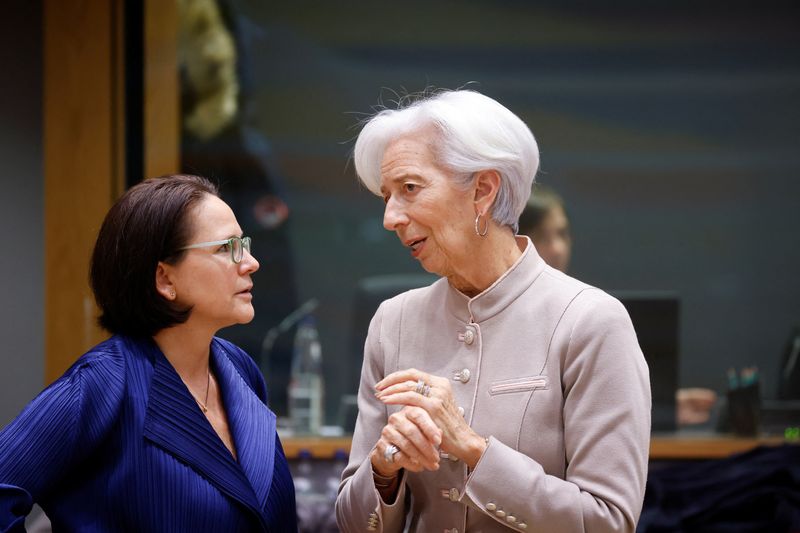 &copy; Reuters. FILE PHOTO: Luxembourg's Finance Minister Yuriko Backes and President of the European Central Bank Christine Lagarde talk during a Eurozone meeting in Brussels, Belgium, February 13, 2023. REUTERS/Johanna Geron