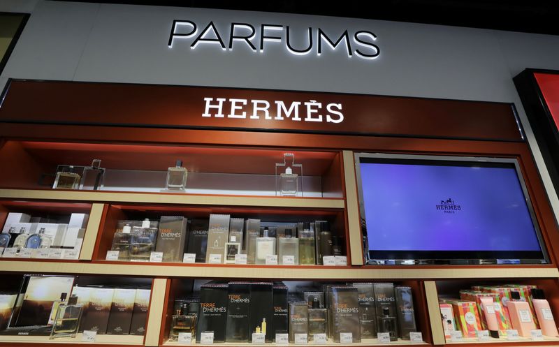 &copy; Reuters. FILE PHOTO: Perfumes by French luxury brand Hermes are seen on display at the duty free shop at the Nice International Airport, in Nice, France, October 10, 2018. REUTERS/Eric Gaillard