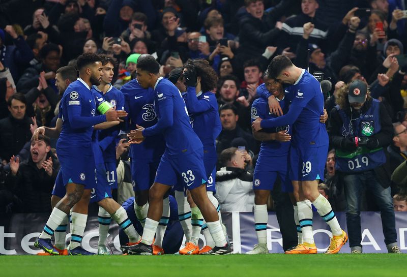 &copy; Reuters. Jogadores do Chelsea celebram gol contra o Borussia Dortmund
07/03/2023
REUTERS/Hannah Mckay