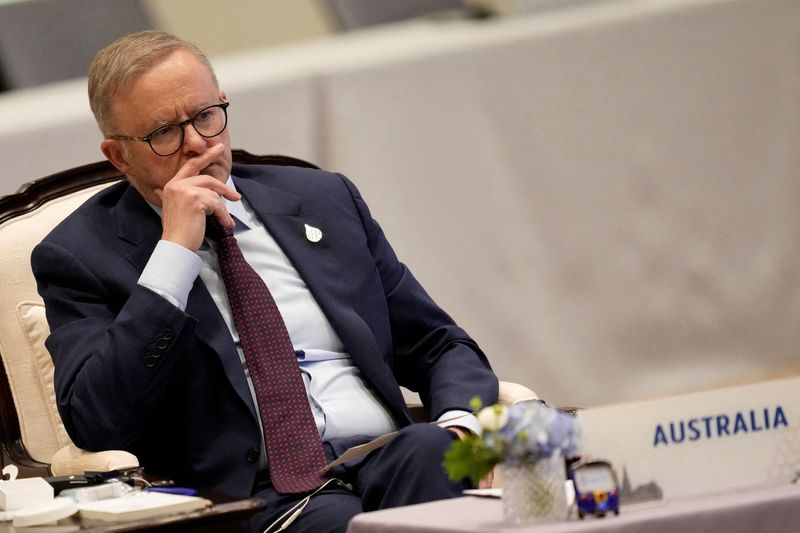 © Reuters. FILE PHOTO: Australian Prime Minister Anthony Albanese attends the APEC Leader's Dialogue with APEC Business Advisory Council during the Asia-Pacific Economic Cooperation (APEC) summit, Friday, Nov. 18, 2022, in Bangkok, Thailand. Sakchai Lalit/Pool via REUTERS/File Photo