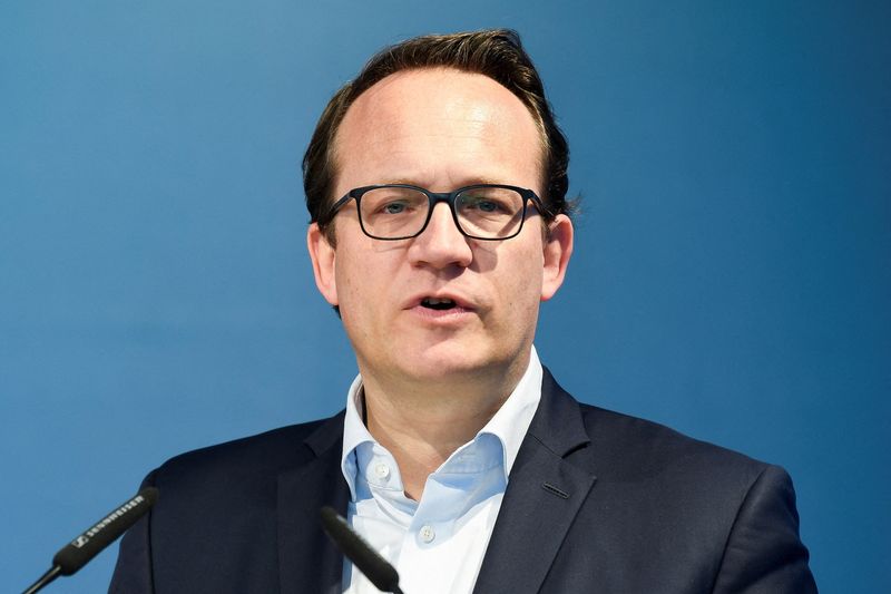 &copy; Reuters. FILE PHOTO: Markus Krebber, CEO of German power supplier RWE, speaks during a news conference, following the arrival of FSRU (Floating Storage and Regasification Unit) ship "Hoegh Gannet" in the harbour of Brunsbuettel, Germany January 20, 2023. REUTERS/F