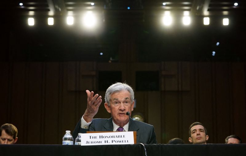 © Reuters. Federal Reserve Chair Jerome H. Powell testifies before a U.S. Senate Banking, Housing, and Urban Affairs Committee hearing on “The Semiannual Monetary Policy Report to the Congress” on Capitol Hill in Washington, U.S., March 7, 2023. REUTERS/Kevin Lamarque