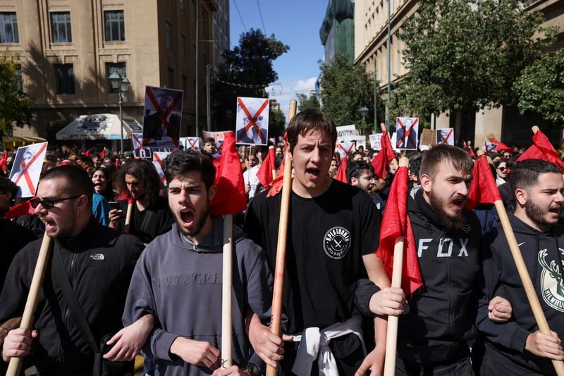 &copy; Reuters. Gregos protestam após acidente de trem; ferroviários fazem greve 
08/03/2023
REUTERS/Alexandros Avramidis