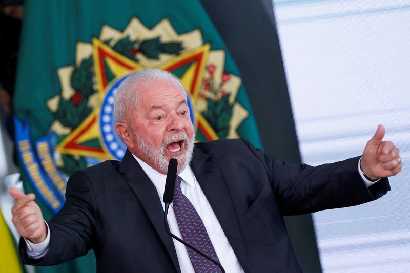 &copy; Reuters. Lula discursa durante cerimônia no Palácio do Planalto
02/03/2023
REUTERS/Adriano Machado