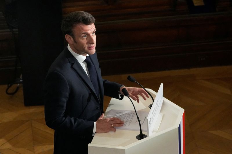 &copy; Reuters. French President Emmanuel Macron delivers a speech paying homage to French feminist figure and lawyer Gisele Halimi at the Appeal Court, Wednesday, March 8, 2023 in Paris. Michel Euler/Pool via REUTERS