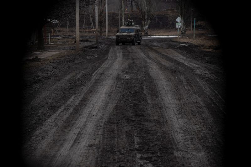 &copy; Reuters. An armoured personnel carrier of the Ukrainian Armed Forces is seen on a street, amid Russia's attack on Ukraine, in the town of Chasiv Yar, Donetsk region, Ukraine March 8, 2023. REUTERS/Oleksandr Ratushniak