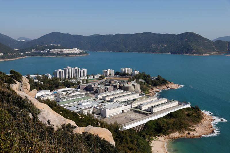 &copy; Reuters. FILE PHOTO: A general view shows Stanley Prison in Hong Kong, China December 6, 2021. REUTERS/Tyrone Siu/File Photo