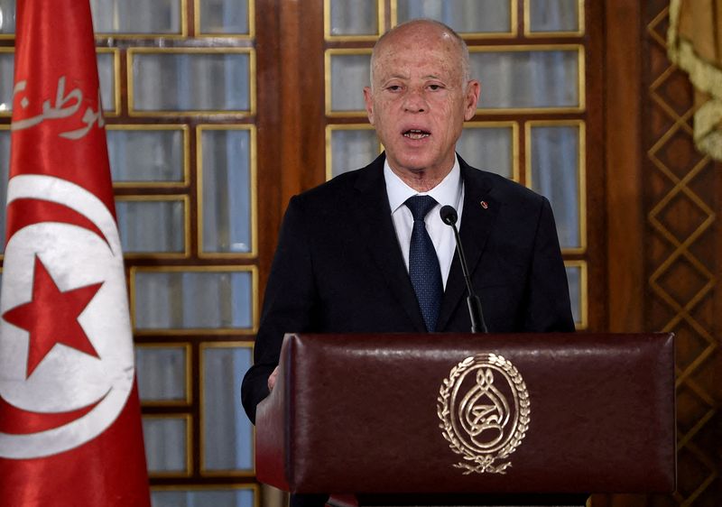 &copy; Reuters. FILE PHOTO: Tunisia's President Kais Saied gives a speech at the government's swearing-in ceremony at the Carthage Palace outside the capital Tunis, Tunisia February 27, 2020. Fethi Belaid/Pool via REUTER/